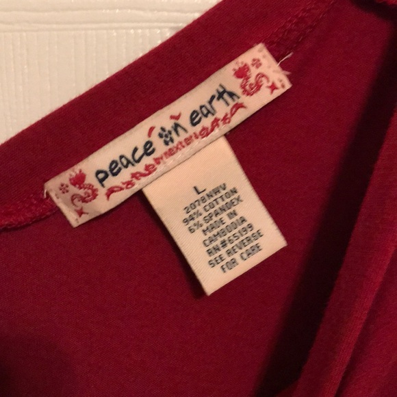 Fitted v-neck blouse - Picture 2 of 2